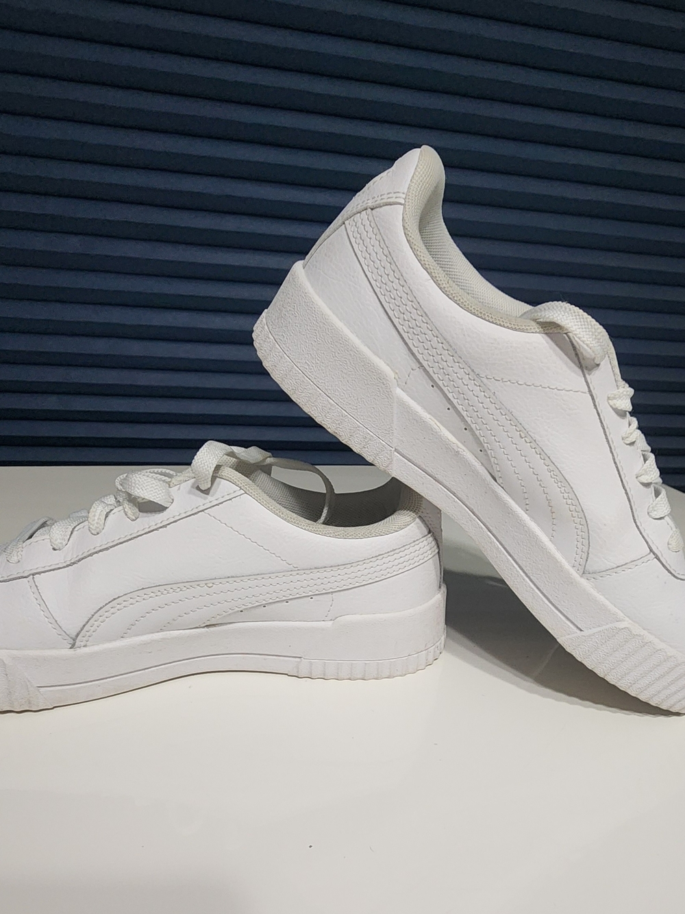 Puma White,soft Foam, Platform Low-Top Sneakers Size 8.5 - Picture 7 of 8